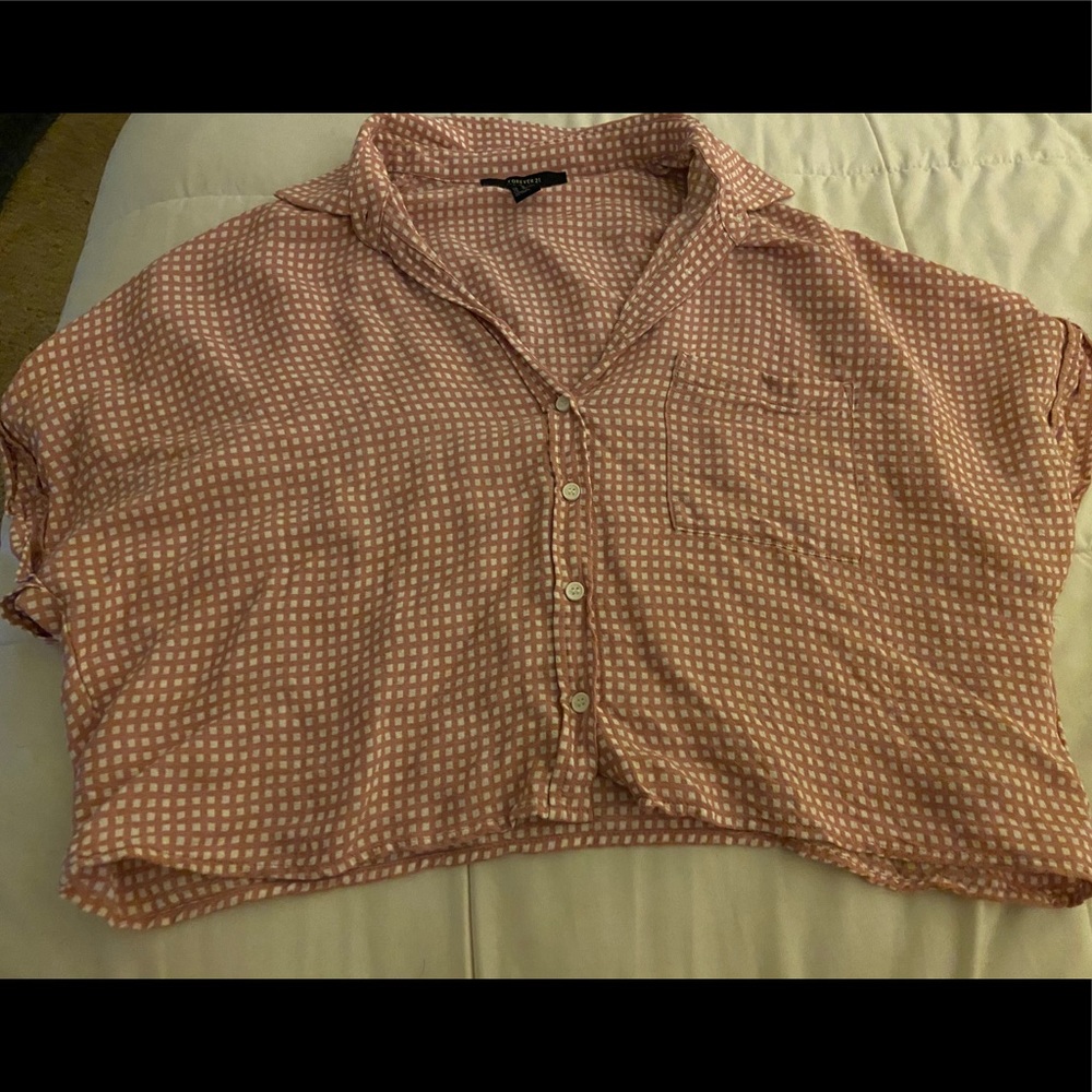 crop top collared shirt
